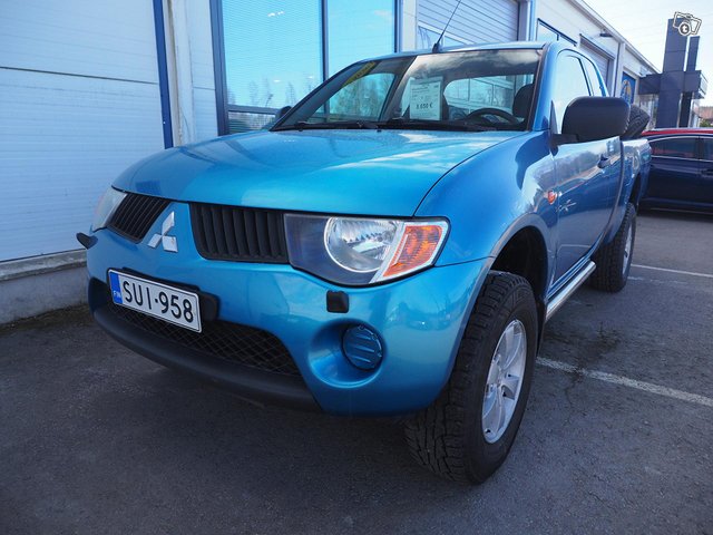 Mitsubishi L200 2