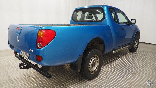 Mitsubishi L200 20