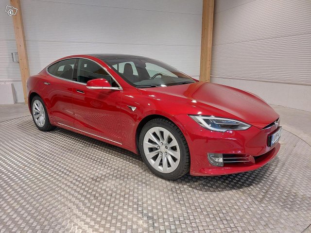 Tesla Model S 2