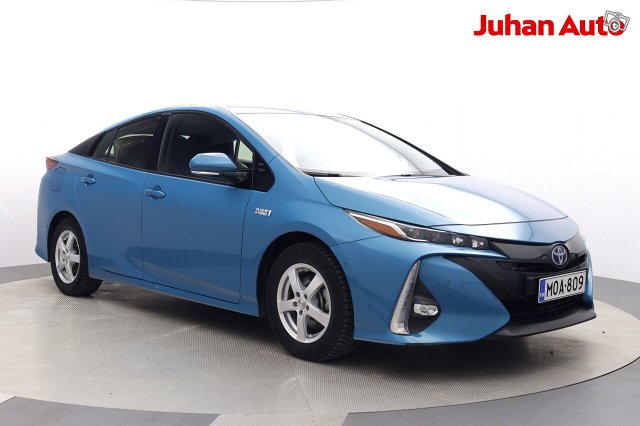 TOYOTA PRIUS PLUG-IN