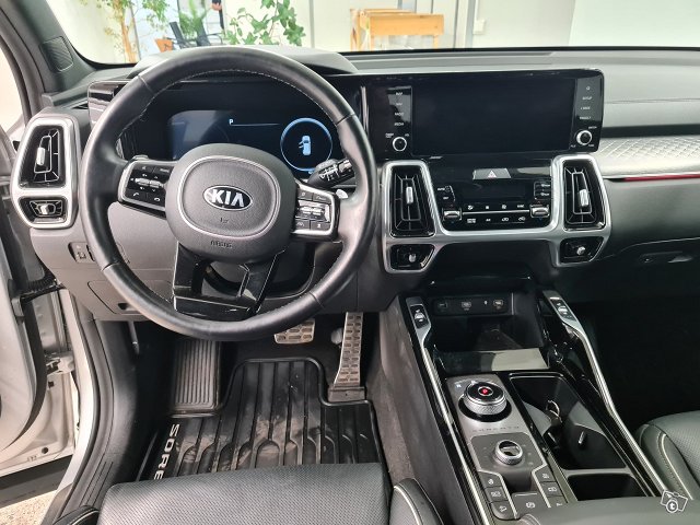 KIA Sorento 11