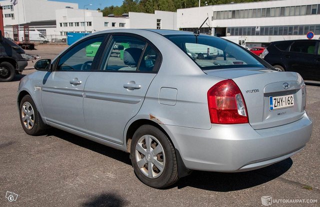 Hyundai Accent 5