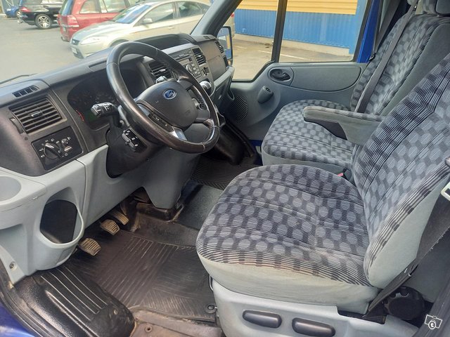 Ford Transit 13