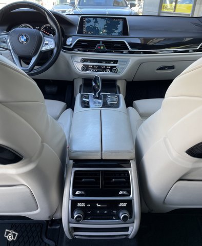 BMW 750 14