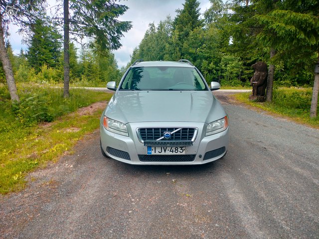 Volvo V70, kuva 1