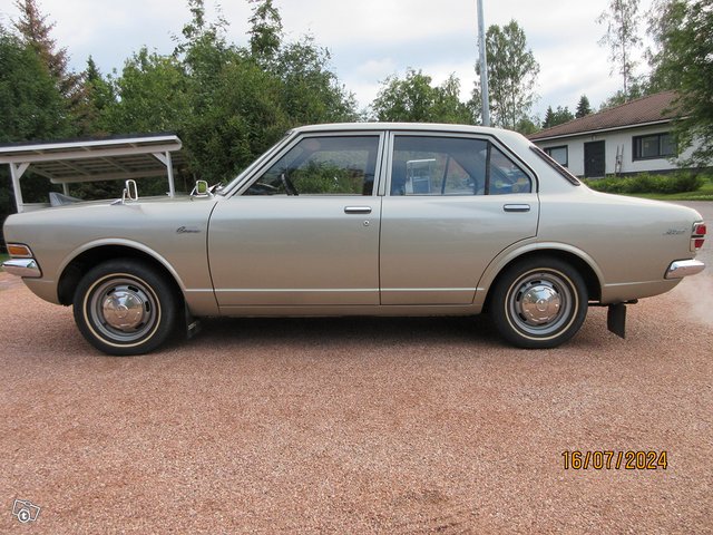 Toyota Corona, kuva 1