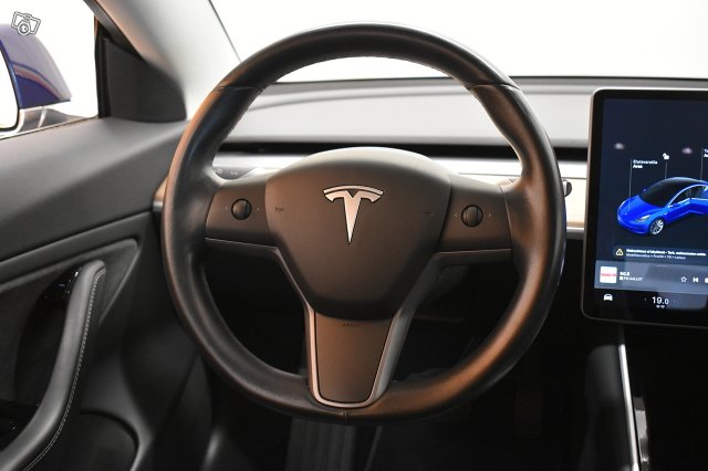 Tesla Model 3 14