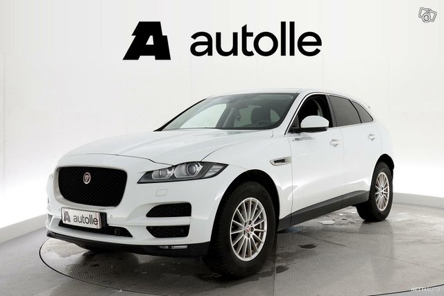 Jaguar F-Pace 2