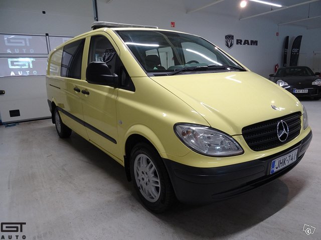 Mercedes-Benz Vito 12