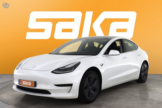 Tesla Model 3 4