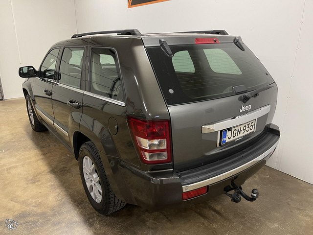 Jeep Grand Cherokee 4