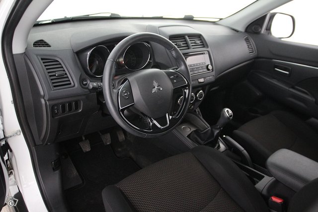 Mitsubishi ASX 10