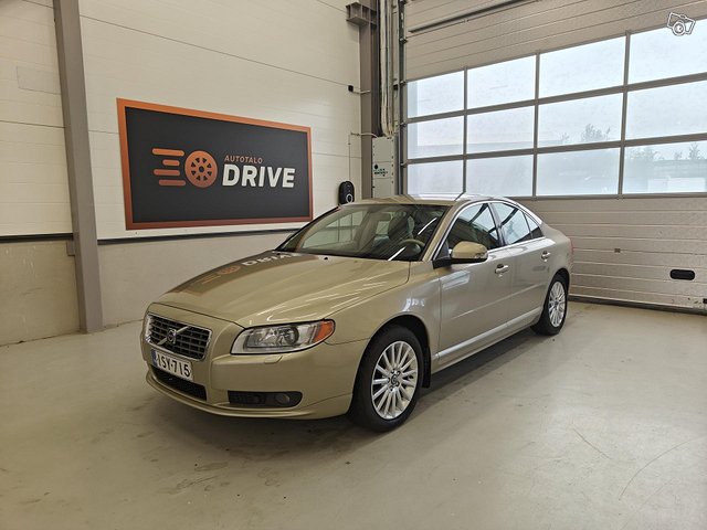 Volvo S80