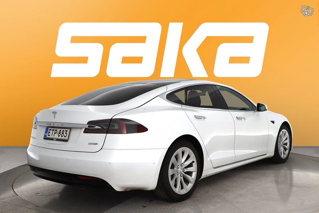 Tesla Model S 8