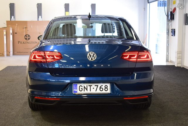 VOLKSWAGEN PASSAT 5