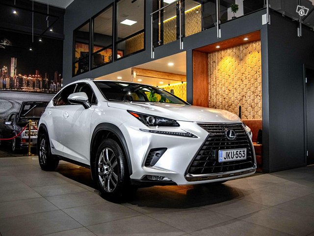 Lexus NX, kuva 1