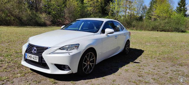 Lexus IS, kuva 1