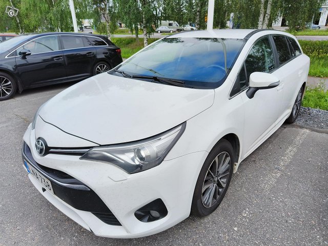 TOYOTA AVENSIS, kuva 1