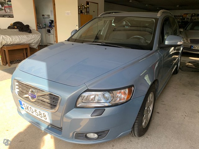 Volvo V50