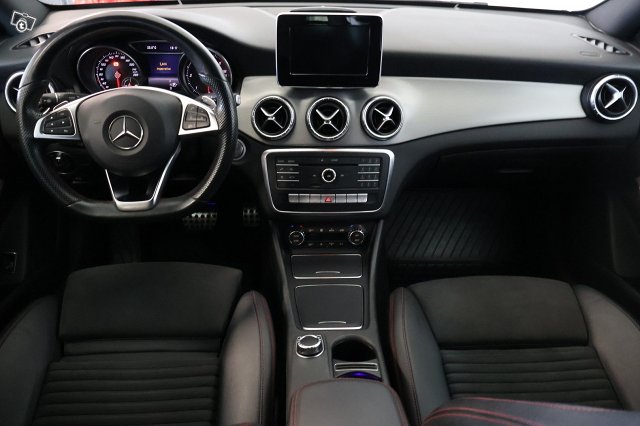 Mercedes-Benz CLA 13