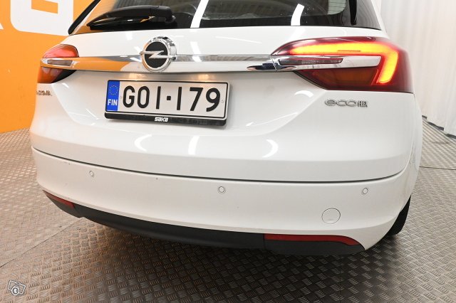 Opel Insignia 9