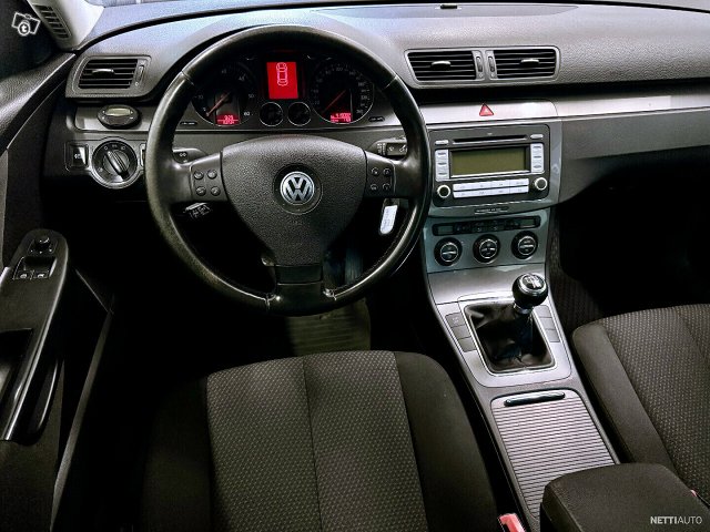 Volkswagen Passat 9