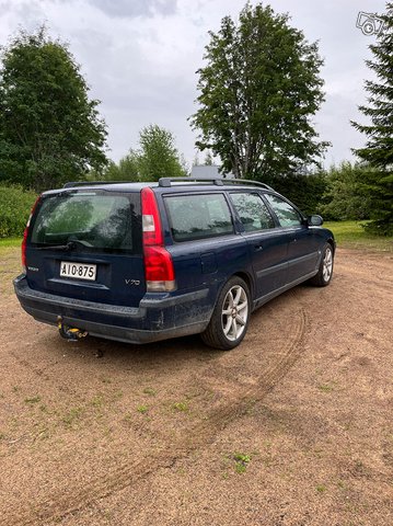 Volvo V70 3