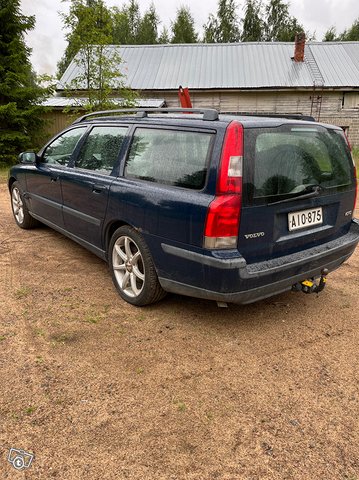 Volvo V70 4