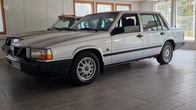 Volvo 740 1