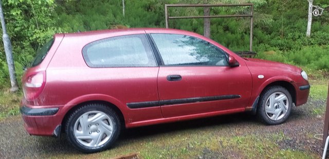 Nissan Almera