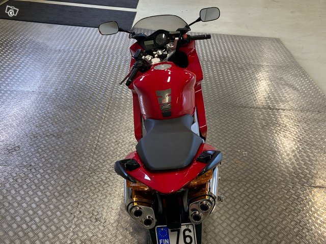 Honda VFR 12