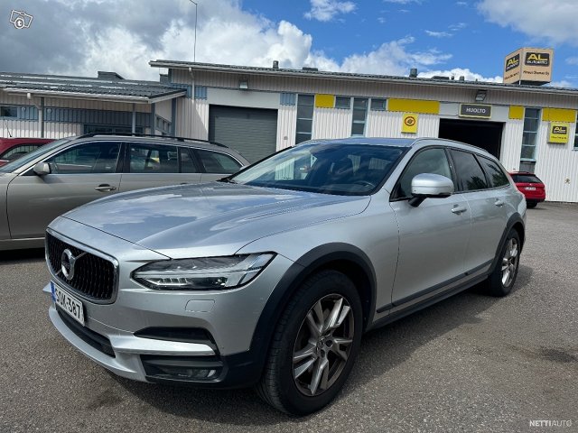 Volvo V90 Cross Country