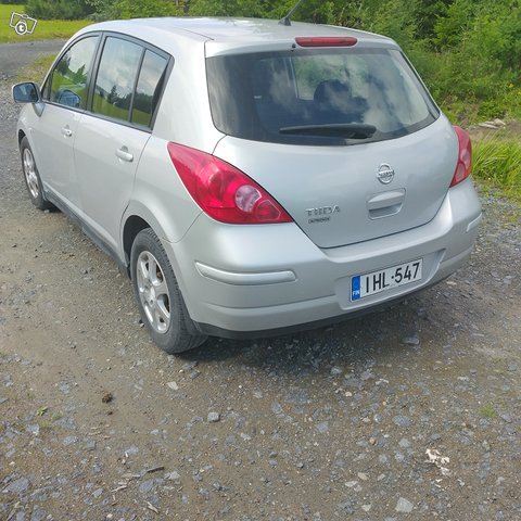 Nissan Tiida, kuva 1