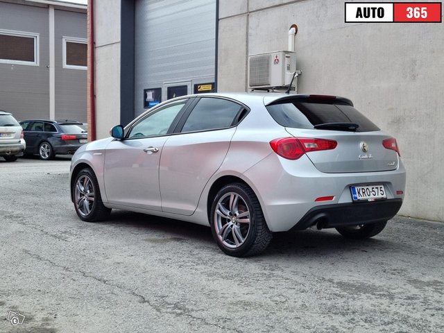 Alfa Romeo Giulietta 13