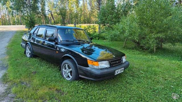 Saab 900, kuva 1