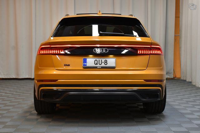 Audi Q8 7