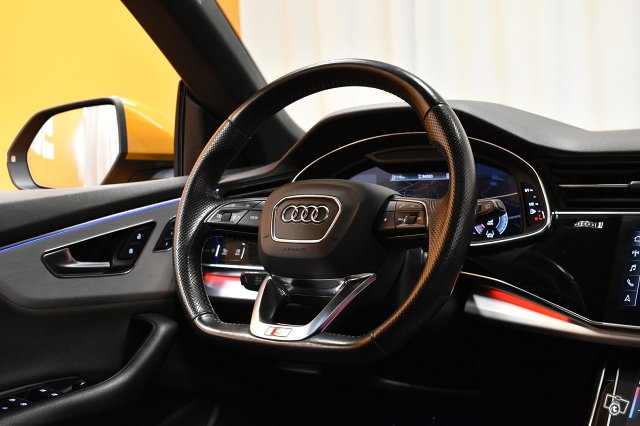 Audi Q8 16