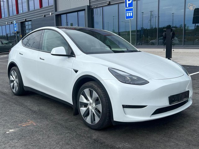 TESLA Model Y, kuva 1