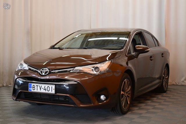 Toyota Avensis 4