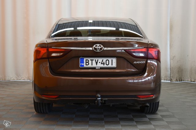 Toyota Avensis 7