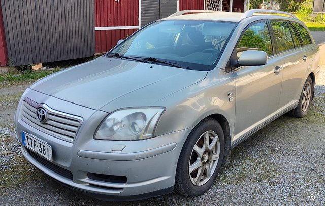 Toyota Avensis, kuva 1