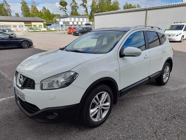 Nissan Qashqai+2