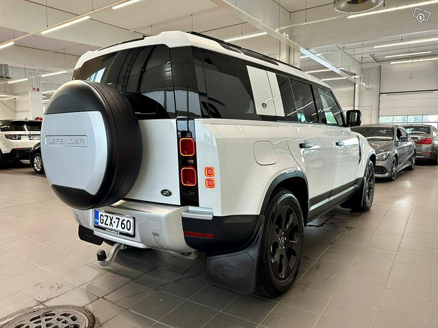 Land Rover Defender 3