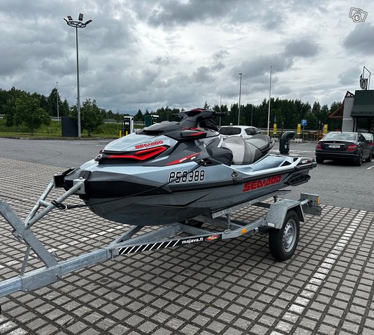 Sea-Doo RXT-X 300 RS, kuva 1