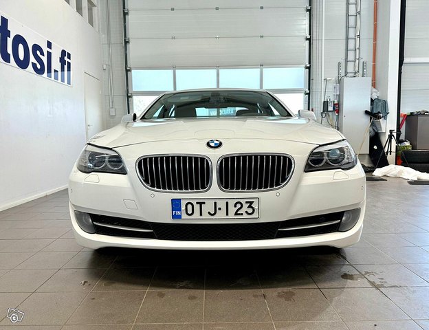 BMW 520 12