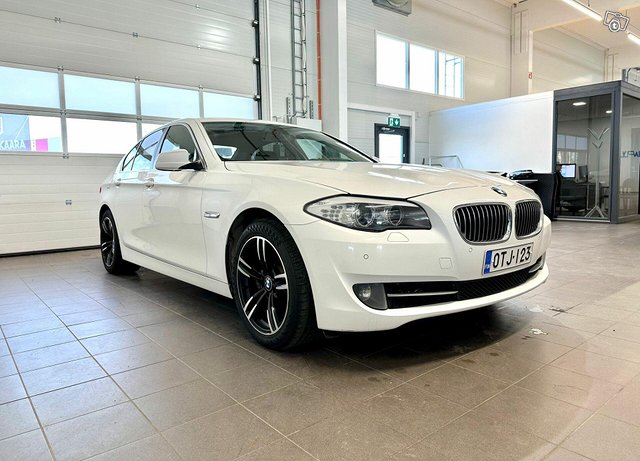 BMW 520 13