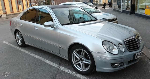 Mercedes-Benz E-sarja, kuva 1