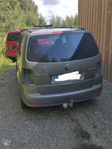 Volkswagen Touran 1