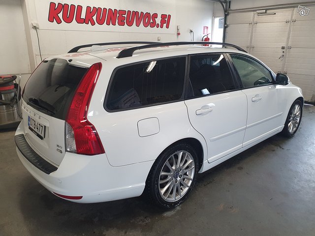 Volvo V50 4