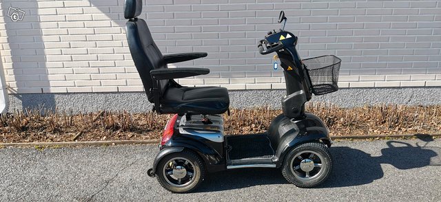 Senioriskootteri Shoprider Deluxe TE889, kuva 1